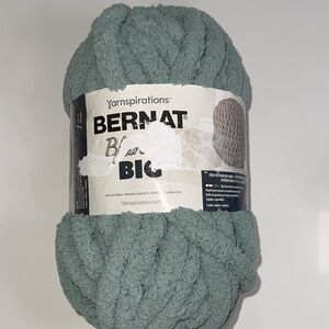 NEW Bernat Big Blanket yarn